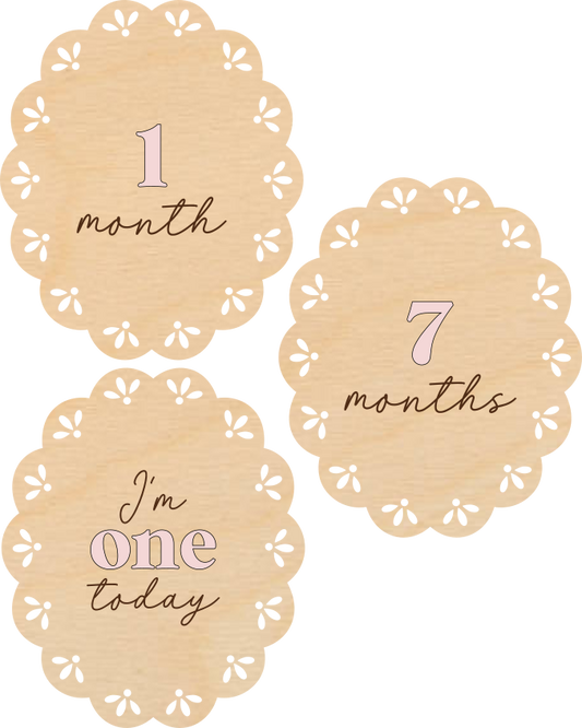 Milestone Plaques - Vintage Scalloped